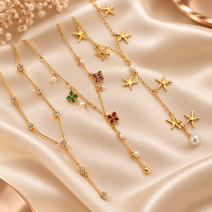 Collier Pendentif Fleur en Zircons — BySka
