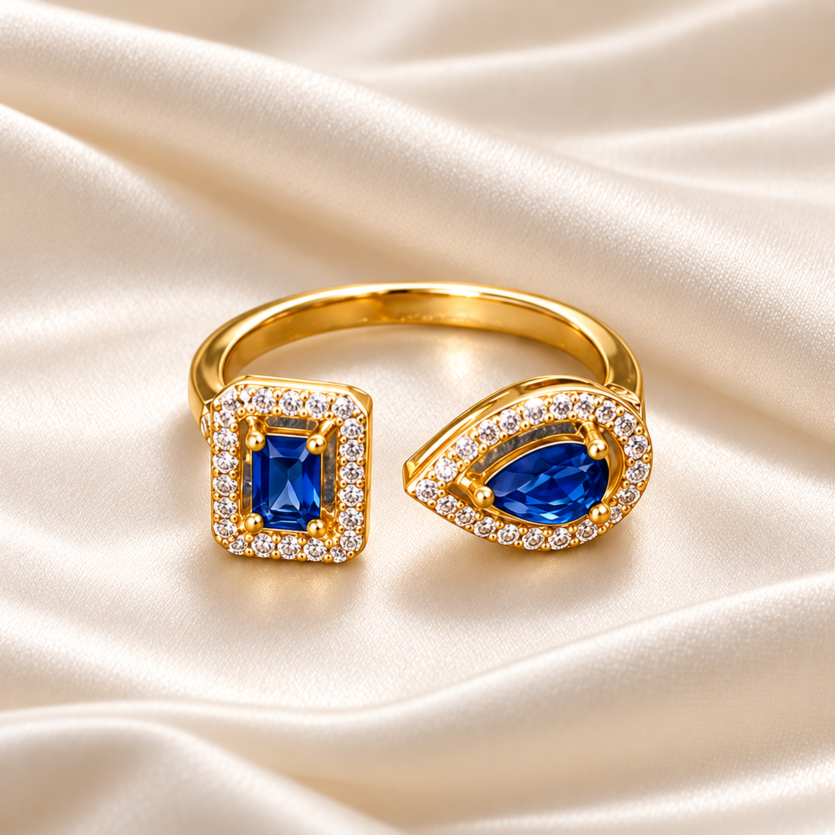 Bague Élia dorée bleue sur satin