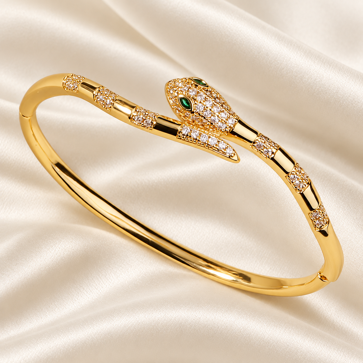 Bracelet Sélia Serpent à maillons sur satin ivoire